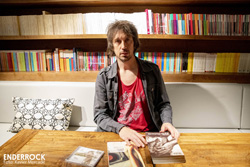 Concert d'Èric Vinaixa a Ona Llibres de Barcelona 